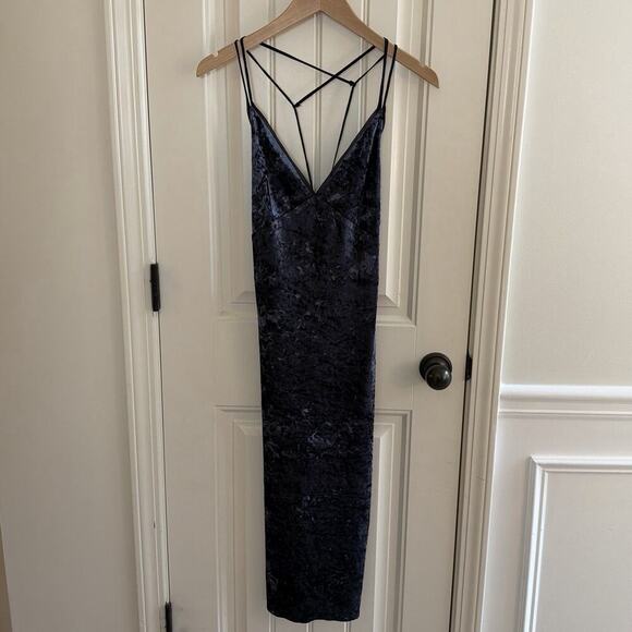 Paper Crane Dresses & Skirts - NWT Paper Crane Crushed Velvet Navy Blue Slip Dress Women’s Size Small